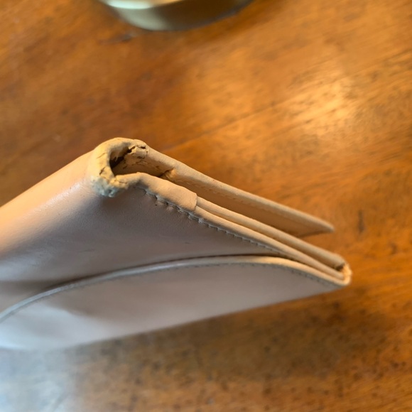 Gucci Vintage G Clasp Wallet in Neutral, Used Condition - Picture 6 of 10